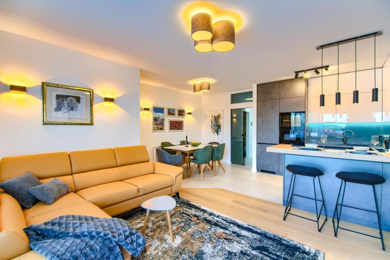 Apartman Eva, Moderan Stan U Srcu Zagorja คาปรินา ภายนอก รูปภาพ