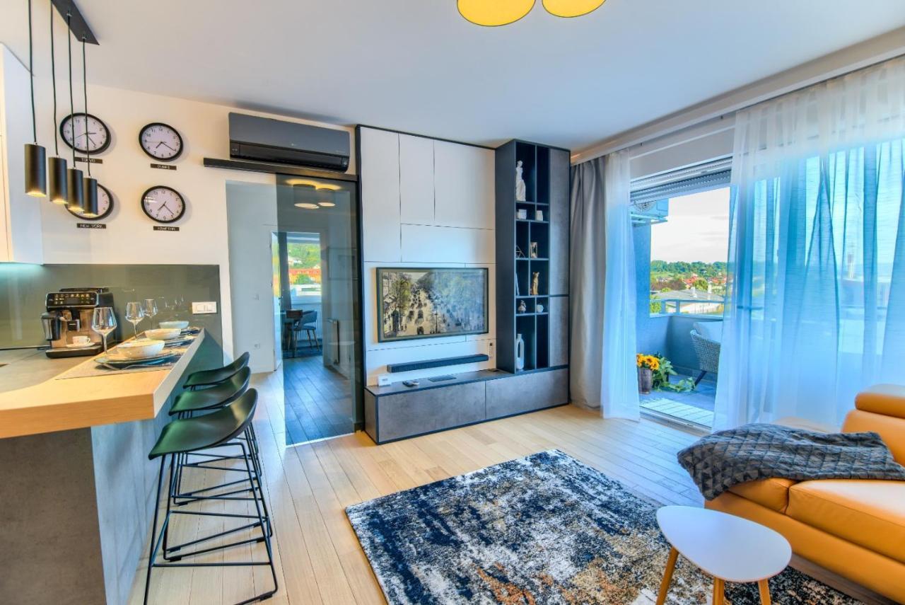 Apartman Eva, Moderan Stan U Srcu Zagorja คาปรินา ภายนอก รูปภาพ